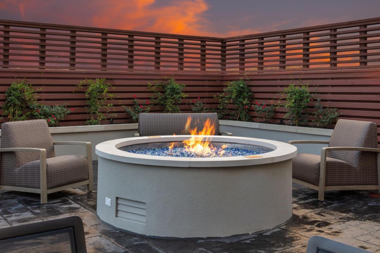 Courtyard By Marriott Conway Hotel ภายนอก รูปภาพ